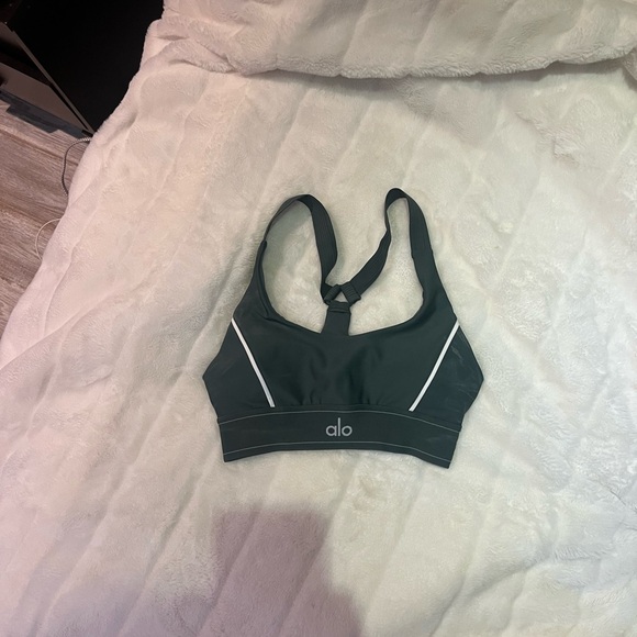 NEW ALO Yoga Forest Green Activewear Set with White Trim - Picture 5 of 6